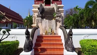 寺庙全景航拍红色建筑寺庙佛教视频的预览图